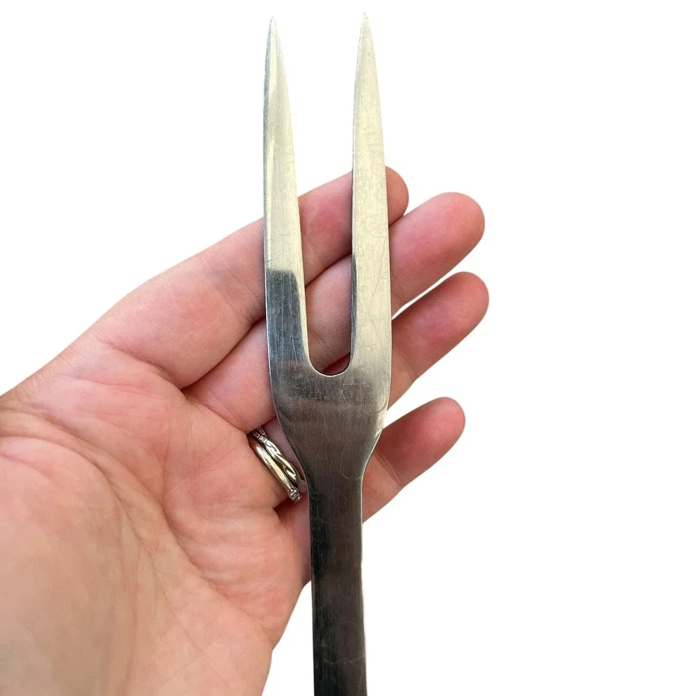 N/A vintage carving